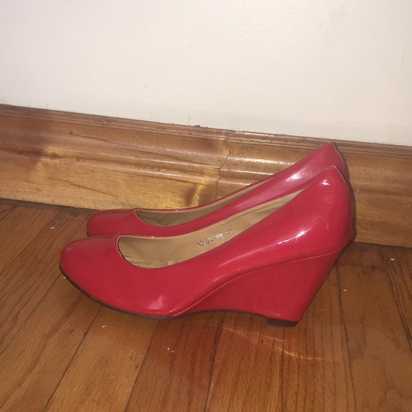 Red Shoes - Picture 1 of 3